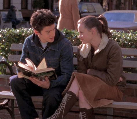 Rory Reading, Jess And Rory, Richard Gilmore, Gilmore Guys, Rory And Jess, Team Logan, Jess Mariano, Lorelai Gilmore, Tv Movies