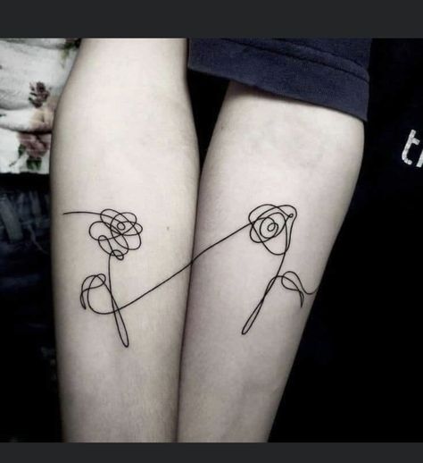 Unique Friendship Tattoos, Friend Tats, Connecting Tattoos, Infinity Tattoos For Couples, Cute Best Friend Tattoos, Infinity Couple Tattoos, Matching Bff Tattoos, Mother Tattoos For Children, Maching Tattoos