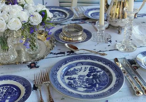 Why Southerners Will Always Love Blue Willow China Blue Willow Dishes Place Settings, Churchill Blue Willow China, Blue Willow Place Setting, Blue Willow Table Setting, Blue Willow Dining Room, Blue Willow Christmas, Blue Willow Kitchen, Blue Willow Decor, Blue And White Tablescapes