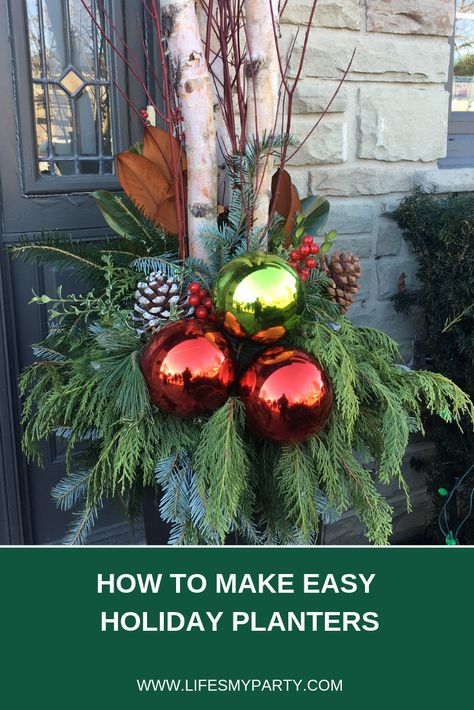 Easy step by step guide to make a beautiful DIY holiday and Christmas planter! Diy Christmas Pots, Diy Christmas Planter Ideas, Diy Outdoor Christmas Planter Ideas, Spruce Top Planter Ideas, Xmas Planters Outdoor, Diy Outdoor Christmas Planter, Diy Christmas Planter, Mailbox Christmas Decorations Diy, Porch Pots Christmas Diy