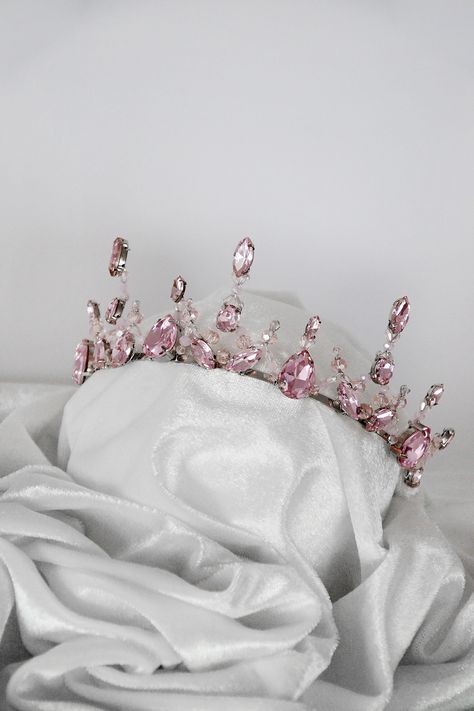 Pink Princess Tiara, Pink Tiara Aesthetic, Pink Crown Aesthetic, Aurora Ballet, Sleeping Beauty Crown, Aurora Tiara, Ballet Crowns, Pink Princess Crown, Vintage Mansion