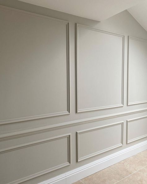 Transitional Wall Moulding, Living Room Coving, Coving Ideas Living Rooms, Wall Pannel Ideas, Moulding On Walls, Molding On Walls, Living Room Wall Panel, Coving Ideas, Wall Molding Living Room