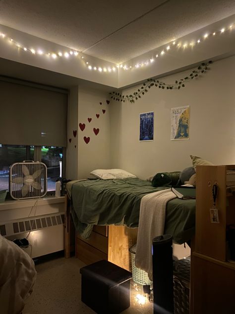 dorm room, dorm inspo, room inspo, dorm, bed, sage green, fall, crochet, stuffed animals, autumn, aesthetic Green Dorm Bathroom Ideas, Green And Black Dorm Room Ideas, Dorm Room Ideas Dark Green, Dorm Aesthetic Green, Forest Dorm Room Aesthetic, College Dorm Green Aesthetic, Brown Dorm Room Aesthetic, Black And Green Dorm Room, Forest Green Room Aesthetic