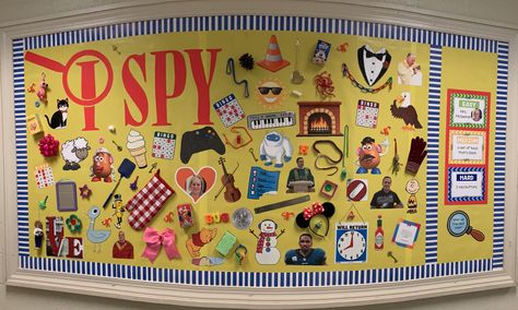 I Spy Bulletin Board Preschool, Eye Spy Bulletin Board, I Spy Bulletin Board Ideas, Bulletin Board Ideas English, Board Game Bulletin Boards, Game Bulletin Board Ideas, I Spy Bulletin Board, Bulletin Boards Interactive, Kindergarten Hallway