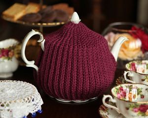 Care for a Cuppa Crochet? 10 Free Tea Cozy Patterns! https://www.mooglyblog.com/10-free-tea-cozy-patterns/ Tea Cosy Crochet Pattern, Tea Cozy Crochet Pattern, Tea Pot Cover, Tea Cosy Crochet, Knit Tea Cozy, Tea Cosy Pattern, Tea Cosy Knitting Pattern, Tea Cozy Pattern, Crochet Tea Cozy