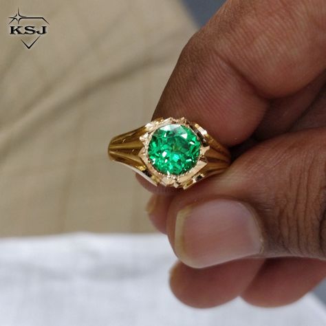 Green Stone Ring Gold Men, Green Stone Gold Ring, Pacchala Haram, Green Stone Ring Gold, Men's Rings Gold Indian, Marriage Rings Gold, Stone Ring For Men, Emerald Stone Ring, Stone Gold Ring