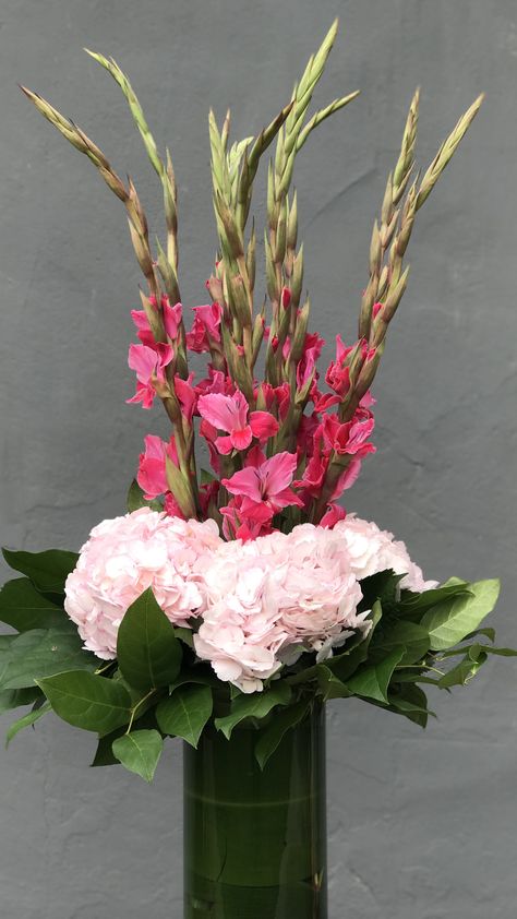 Tall Vase Flower Arrangements Hydrangeas, Gladiolus Arrangements Vase, Gladiolas Arrangement, Gladiolus In Vase, Gladioli Flower Arrangements, Gladioli Bouquet, Gladioli Drawing, Gladiolus Flower Arrangements, Gladioli Tattoo