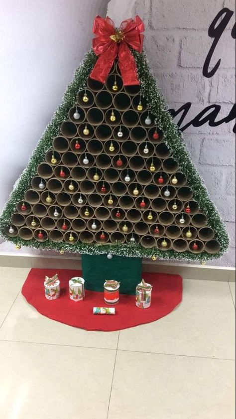 Ideas Para Decorar En Navidad, Ideas Para Navidad, Toilet Paper Roll, Labrador, Christmas Crafts, Paper Crafts, Christmas Tree, Holiday Decor, Christmas