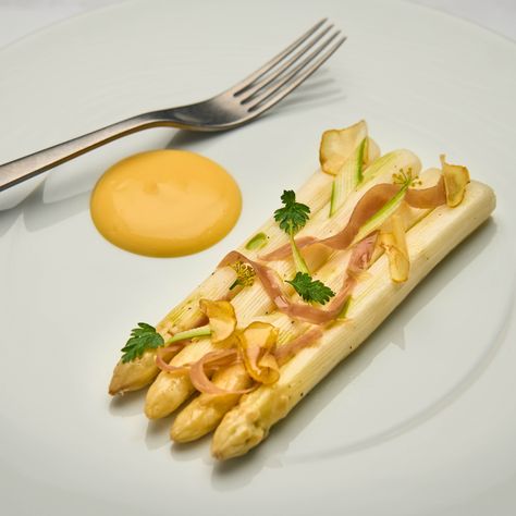 Sous Vide White Asparagus Sou Vide Chicken, Anova Sous Vide Recipes, Sous Vide Asparagus, Sous Vide Cauliflower, Sous Vide Chateaubriand, Asparagus Dishes, Asparagus Seasoning, White Asparagus, Air Fryer Chicken Wings