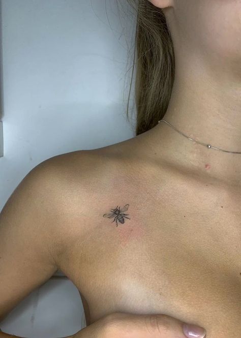 Bee Tattoo On Collar Bone, Small Dainty Bee Tattoos, Bee Tattoo Dainty, Mini Bumble Bee Tattoo, Simple Tattoos For Family, Bee On Shoulder Tattoo, Bee Tattoo Collar Bone, Bee Tattoo Ribs, Bee Behind Ear Tattoo