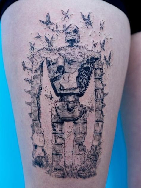 Miyazaki Tattoo, Tatuaje Studio Ghibli, Robot Tattoo, Sky Tattoos, Studio Ghibli Tattoo, 16 Tattoo, Model Tattoo, Ghibli Tattoo, Girl Back Tattoos