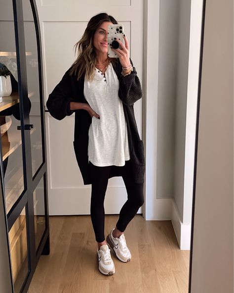 Shop Women's Short Sleeve Henley Tunic … and other curated products on LTK, the easiest way to shop everything from your favorite creators. The Sister Studio, Sister Studio, Happy Wednesday Everyone, Short Sleeve Henley, Fall Trends Outfits, Happy Wednesday, Fashion Studio, Good Time, To Miss