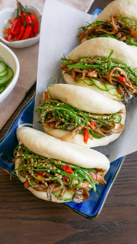 Bao Buns Recipe, Steamed Bao Buns, Singaporean Food, Steamed Bao, Vietnamese Foods, Food Planning, Asian Dinner, Pickled Cucumbers, Recipes Asian