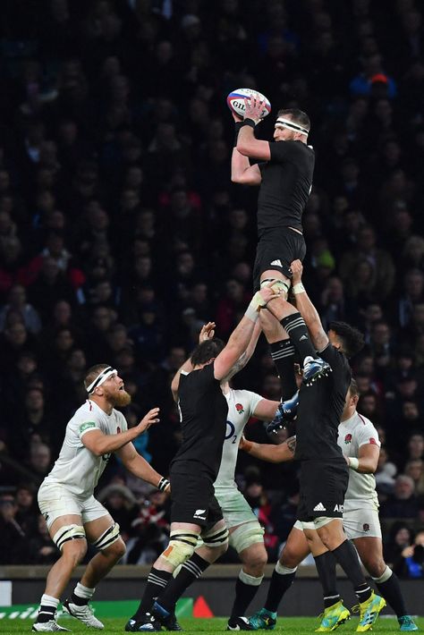 New Zealand All Black, Rugby All Blacks New Zealand, Rugby Player Aesthetic, Rugby Aesthetic, All Black Rugby, Rugby New Zealand, Rugby Images, Rugby Photography, Rugby Wallpaper