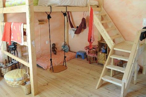 25 DIY Loft Beds Plans & Ideas That Are as Pretty as They Are Comfy Girls Loft Bed, Apartemen Studio, A Loft Bed, Loft Bed Plans, Bedding Boho, Diy Loft Bed, Kids Loft, Loft Bunk Beds, Cool Bunk Beds