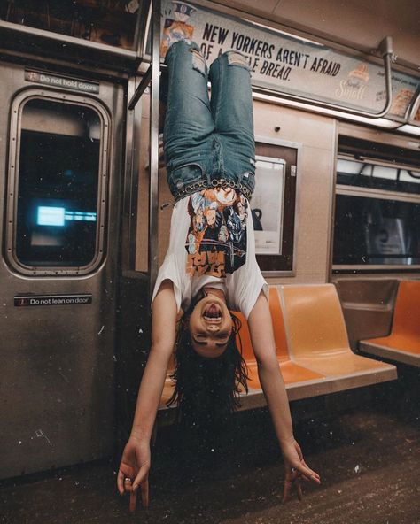 Tokyo Editorial, Portrait Themes, Subway Pics, Subway Fashion, Nyc Pics, New York City Pictures, New York City Aesthetic, London Baby, New York Subway