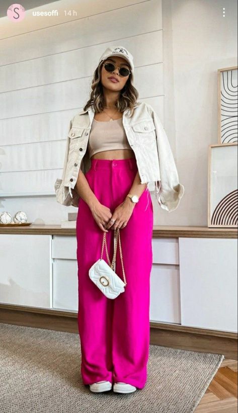 Music Wallpapers, Outfit Primavera, Elegante Casual, Outfit Trends, Soul Music, Pink Pants, Colourful Outfits, Looks Style, Look Chic