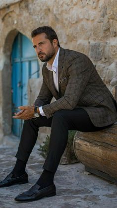 Fashion: #fashion, #style, #outfitinspiration, #beauty Masc Clothing, Ridiculous Outfits, Sport Coat Outfit, Casual Suits Men, Grey Suit Men, Blazer Outfits Men, Smart Casual Menswear, Mens Business Casual Outfits, Mens Blazer