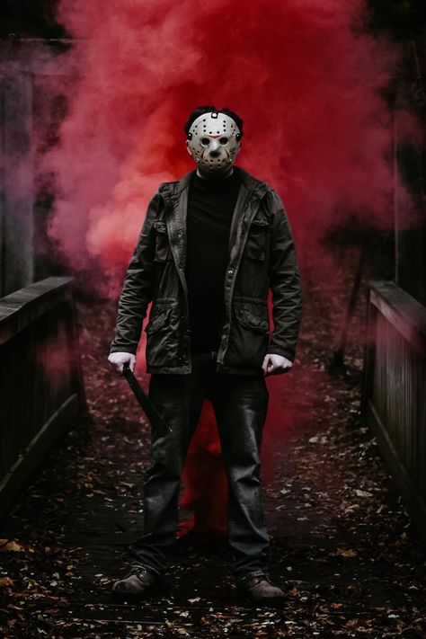 Men Halloween Photoshoot, Jason Halloween Photoshoot, Freddy Vs Jason Photoshoot, Friday The 13th Photoshoot Ideas, Halloween Photoshoot Poses, Freddy Krueger Photoshoot, Jason Voorhees Photoshoot, Michael Myers Photoshoot, Jason Vorhees Costume