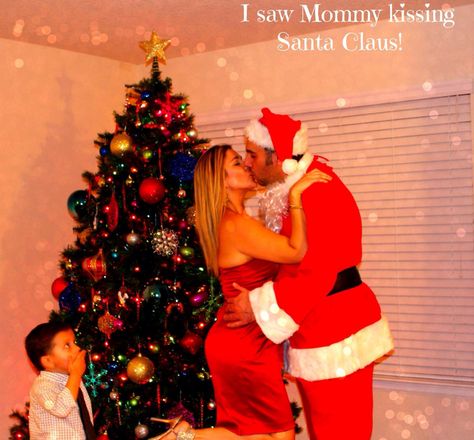 I saw mommy kissing santa claus christmas picture Mommy Kissing Santa Claus Photo Shoot, Santa Claus Photo Shoot, Mommy Kissing Santa Claus, Santa Claus Photos, Vintage Christmas Photos, Christmas Picture, Christmas Photography, Christmas Photoshoot, Santa Claus Christmas