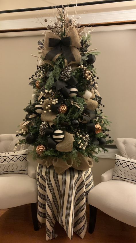 Black Brown Christmas Tree, Black And Cream Christmas Decor, Brown And Black Christmas Tree, Black And Brown Christmas Tree, Table Top Christmas Trees, Black Xmas Tree, Brown Christmas Tree, Black Christmas Tree, Burlap Christmas Tree