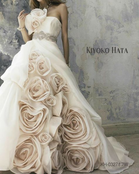 فستان سهرة, A Wedding Dress, Rose Dress, Gorgeous Gowns, Ball Gowns Wedding, Ball Gown Wedding Dress, Gown Wedding Dress, Beautiful Gowns, Flower Dresses