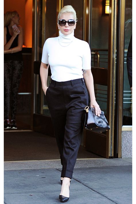 Lady Gaga   - HarpersBAZAAR.com How To Wear Turtleneck, Style A Turtleneck, Turtleneck Outfits, White Summer Outfits, Turtleneck Outfit, White Turtleneck, Celebrity Fashion, White Outfits, Winter Looks