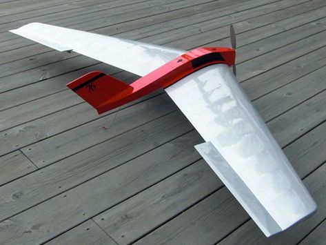 Flying Wing Aircraft, Propeller Diy, Rc Model Aircraft, Rc Plane Plans, Rc Model Airplanes, Radio Control Planes, Flying Wing, Drone Design, Model Airplane