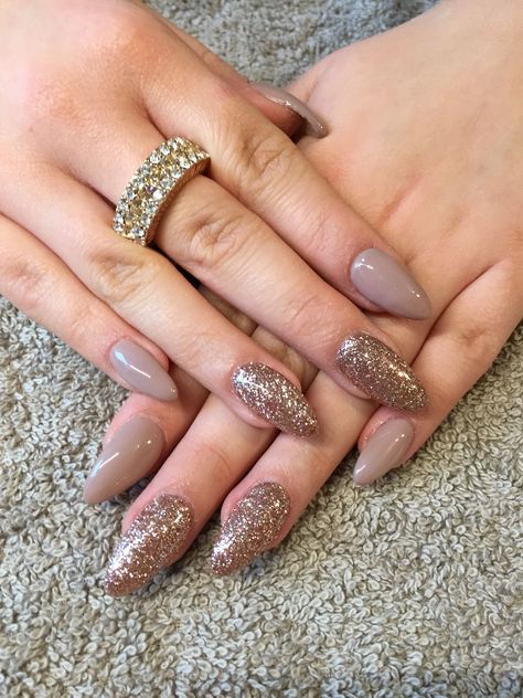 Nail Art For Engagement, Nail Art For Engagement Brides, Nail Art Designs For Engagement, Nails Gel Extensions, Nail Art Bridal, Engagement Nail Art, Nail Designs For Autumn, Nail Extensions Acrylic, Elegant Touch Nails