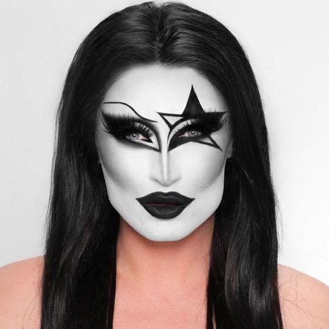 Gottmik Makeup, Gottmik Drag, Black Goth Makeup, Goth Makeup Tutorial, Drag Make-up, Drag Queen Makeup, Creepy Halloween Makeup, Punk Makeup, Makeup Portfolio