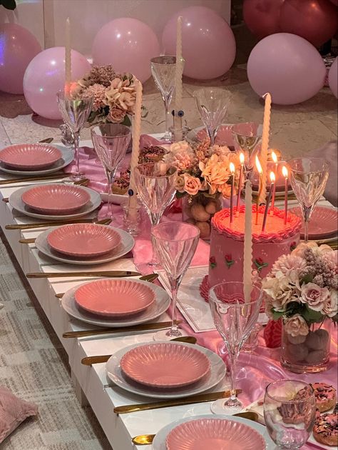 Tiktok{.qx61}💕🩰💗🎀🍰🕯️ Pink Birthday Party Decorations, Cute Birthday Party, Bday Dinner, Girly Birthday Party, Eighteenth Birthday, Birthday Goals, Graduation Party Planning, Birthday Cute, Birthday Ideas For Her