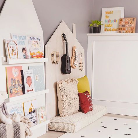 Playroom Music Area, Kids Music Room, Music Corner, Baby Playroom, Music Room Decor, Kids Library, Boho Kids, Dekorasi Kamar Tidur, Little Library