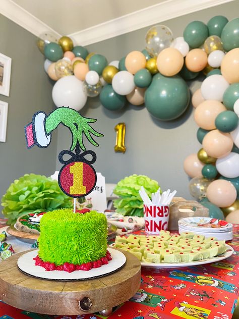 Twoville Birthday Cake, Grinch First Birthday Smash Cake, Grinch 1st Birthday Smash Cake, Grinch Birthday Cake Girl, Grinch Birthday Party Favors, Grinch First Birthday Cake, You’re A Mean One Mr Grinch First Birthday, Your A Mean One Mr Grinch Birthday, The Grinch First Birthday Party