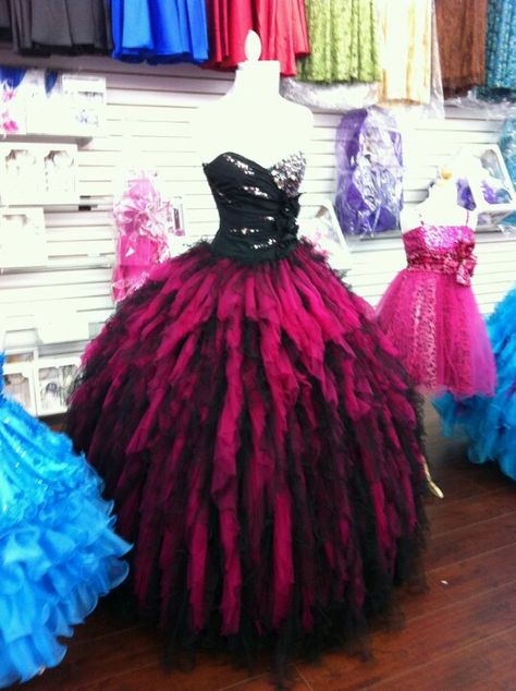 Quinceañera dress Sweet 16 2000s, Y2k Quince Dresses, 2000s Quinceanera Dresses, Mcbling Quince, Y2k Quince, Paris Theme Wedding, Quinceñera Dresses, Pretty Quinceanera Dresses, Quince Dress