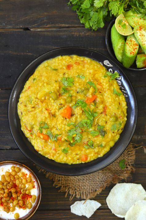 Vegetable Dalia Khichdi Recipe Khichdi Photography, Dalia Recipe Indian, Daliya Recipe Indian, Palak Khichdi Recipe, Khichdi Recipe Indian, Daliya Khichdi, Rukmani Krishna, Masala Khichdi, Dal Khichdi