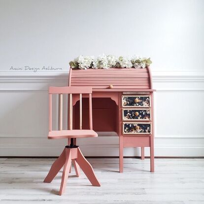 Adorable vintage children's desk madeover from boring and outdated to pretty in pink. We found this gem scrolling through marketplace looking for a desk for my son's room. We thought this might work, but when we went to pick up realized it was a little bitty piece and my son probably would have a hard time using that chair some decided to buy it anyway and give it a fresh look perfect for a little girl's room. We started by disassembling the desk and chair, knowing it needed to be th… Girls Boho Bedroom, Children's Desk, Girl Desk, Childrens Desk, Pink Desk, Desk And Chair, Desk Makeover, Bedroom Desk, Kids Play Area