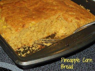 Pineapple Cornbread Pineapple Cornbread, Making Chili, Delicious Cornbread, Cornbread Easy, Cornbread Recipe, Banana Cake Recipe, Fresh Pineapple, Corn Bread Recipe, Banana Cake