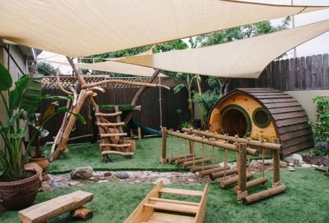 Patio Chico, Casa Hobbit, Outdoor Play Spaces, Play Garden, Playground Ideas, Outdoor Play Areas, Kids Outdoor Play, Outdoor Play Area, Natural Playground