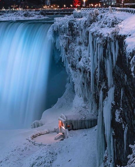 Parts Of Niagara Falls Have Frozen, Leaving Majestic Views - 9GAG Niagara Waterfall, Niagara Falls Ontario, Niagara Region, Canada Photos, Winter Szenen, Travel World, Destination Voyage, Napoleon Hill, Snow And Ice