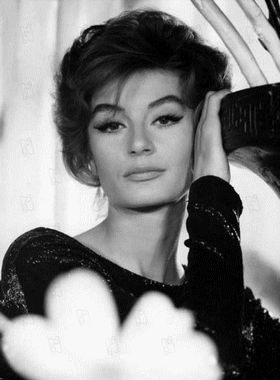 ANOUK Famous French Actresses, Cher Concert, French Actresses, Anouk Aimee, Federico Fellini, French Film, Jeanne Moreau, Fritz Lang, French Beauty