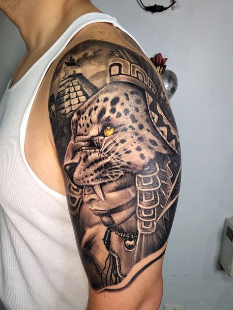 Realizado por Blackline.art Guerrero Maya Tattoo, Jaguar Warrior Tattoo, Aztec Jaguar Tattoo, Latina Tattoo Ideas, Latina Tattoo, Quetzalcoatl Tattoo, Aztec Warrior Tattoo, Jaguar Tattoo, Mayan Tattoos