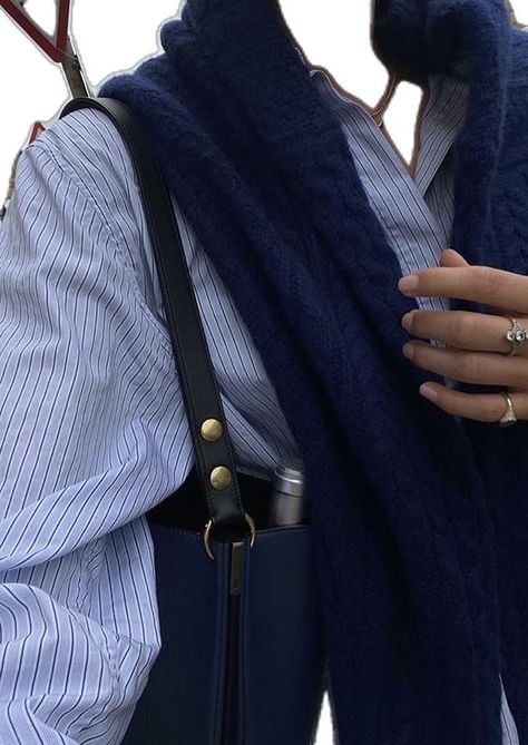 Ralph Lauren Aesthetic, Navy Blue Outfit, Trendy Winter Outfits, Navy Girl, Everything Is Blue, Blue Aura, Navy Outfit, Trendy Outfits Winter, Chic Coat