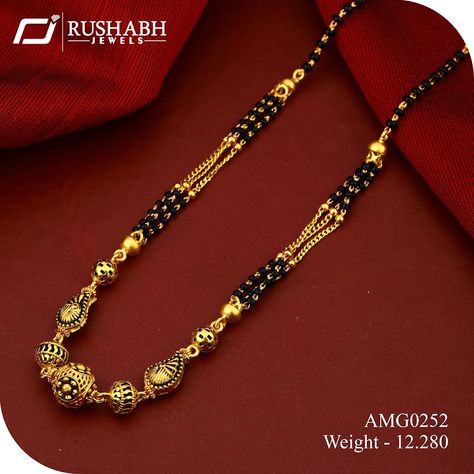 Pahadi Mangalsutra Design, Gold Mangalsutra Design, Antique Mangalsutra, Thali Mangalsutra, Short Mangalsutra, Apple Watch Cuff, Pretty Gold Necklaces, Fashion Jewelry Necklaces Gold, Mangalsutra Chain