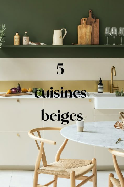 5 inspirations de cuisines beiges pour un rendu intemporel. Monochrome ou à mixer avec des couleurs plus pop, la palette essentielles des beiges va avec tout ! Pour plus d'inspiration, abonnez-vous à notre board "cuisine" ! 5 Beige Kitchens to discover Cool Furniture, Floating Shelves, Home Projects, Sweet Home, Shelves, Home Decor Decals, House Design, Furniture, Home Decor