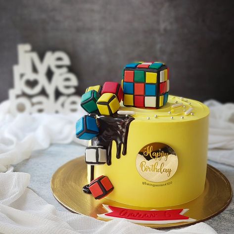 Rubiks Cube Birthday Cake, Cake Rubik Cube, Rubik's Cube Cake, Rubik Cake, Football Cake Design, Rubric Cube, Crazy Birthday Cakes, Crazy Birthday, Cake Designs For Boy