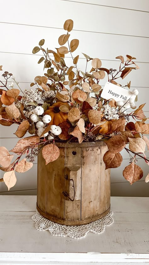 FALL is the talk of the Season. A Season that paints the most beautiful colors. A Season that is by far the coZiest. A Season of yummy… | Instagram Antique Fall Decorations, Decor With Antiques, Brown Fall Decor, Fall On The Farm, Most Beautiful Colors, Everything Fall, Vintage Fall Decor, Fall Vignettes, Easy Fall Decor