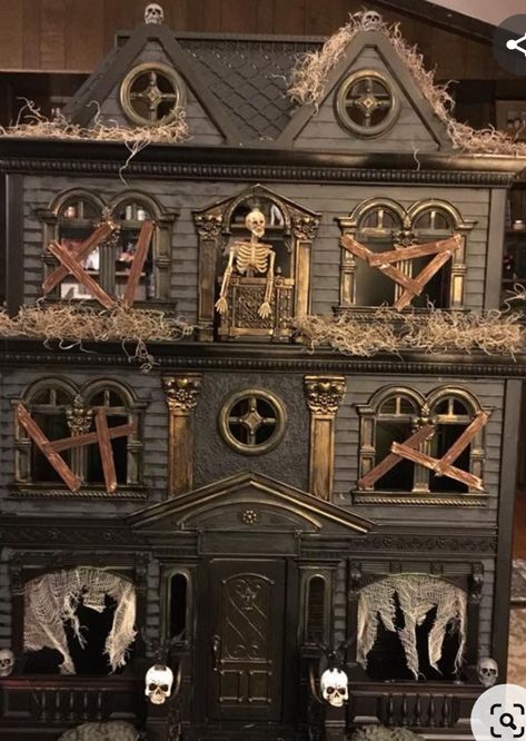 Spooky Halloween Castles, Haunted House Graveyard, Haunted Doll House Ideas, Spooky Dollhouse Makeover, Haunted Doll Houses, Halloween Dollhouse Makeover, Halloween Dolls House, Dollhouse To Haunted House, Spooky Dollhouse