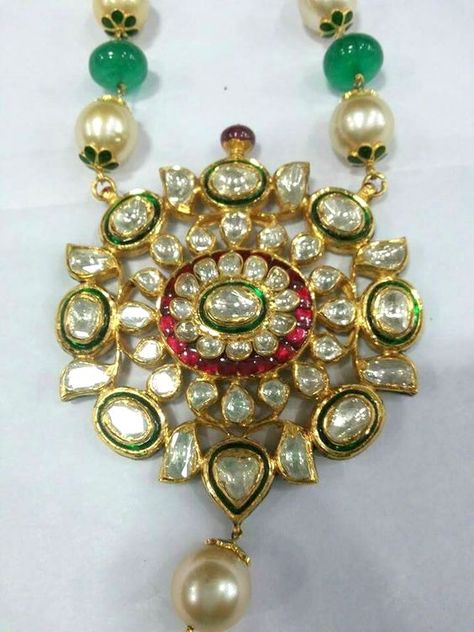 Indian Jadau polki | Traditional | Indian | Bridal | Wedding | Kundan Meena | Jadau | Hallmarked | Gold | Enamel Zevaremporium | Zevar | emporium Jadtar Pendant Set, Kundan Lockets, Jadau Pendant Set, Polki Pendant Set, Kundan Pendant Set, Jaipur Jewelry, Rajputi Jewellery, Bridal Diamond Necklace, Neck Pieces Jewelry