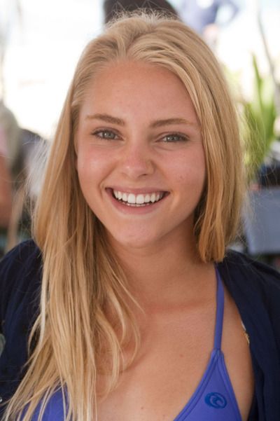 AnnaSophia Robb Soul Surfer Movie, Anna Sophia Robb, Anna Sophia, Danielle Bradbery, Female Surfers, Bethany Hamilton, Blonde Actresses, Chuck Blair, Soul Surfer