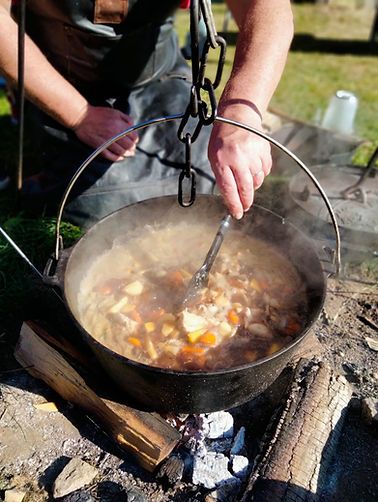 Norse Food, Viking Camp, Viking Food, Nordic Recipe, Feasting Table, Wild Caught Fish, Food Collection, Wild Garlic, Porridge Oats